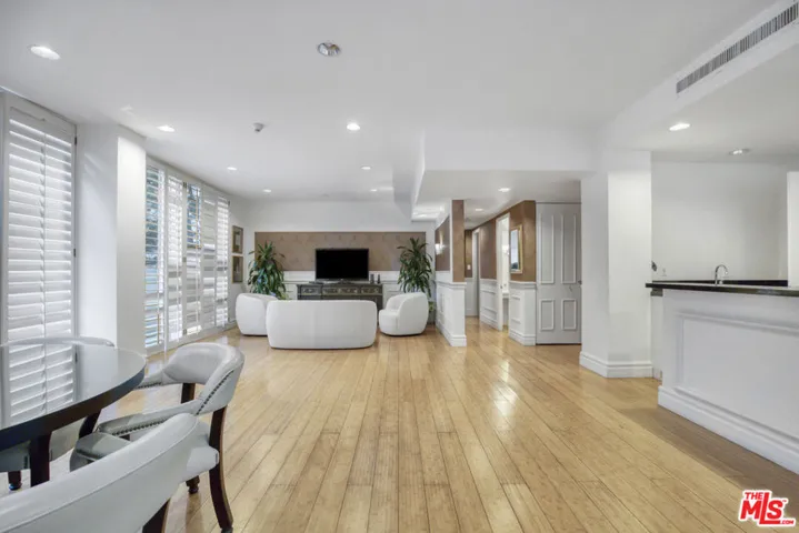 10433 Wilshire Boulevard 808, Los Angeles, California 90024