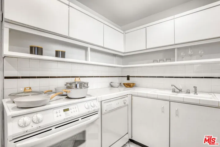 10433 Wilshire Boulevard 808, Los Angeles, California 90024