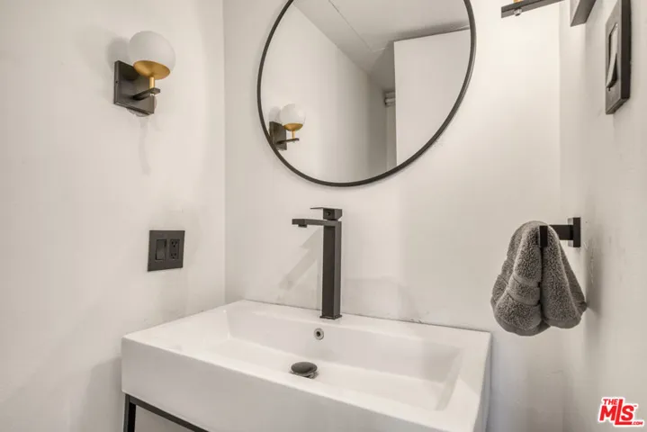 10433 Wilshire Boulevard 808, Los Angeles, California 90024