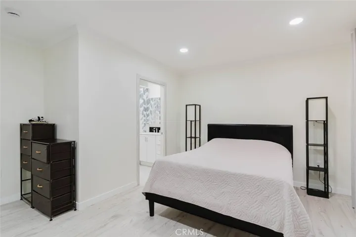 8963 Mclennan, Northridge, California 91343