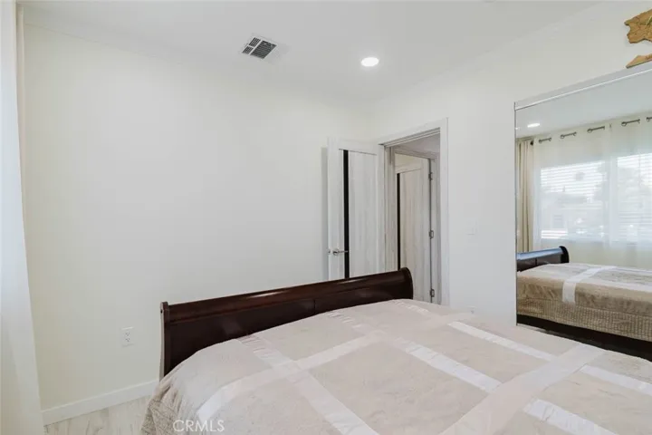 8963 Mclennan, Northridge, California 91343