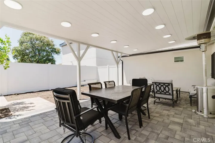 8963 Mclennan, Northridge, California 91343