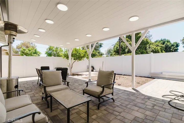 8963 Mclennan, Northridge, California 91343