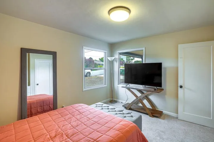 950 Portola, Del Rey Oaks, California 93940