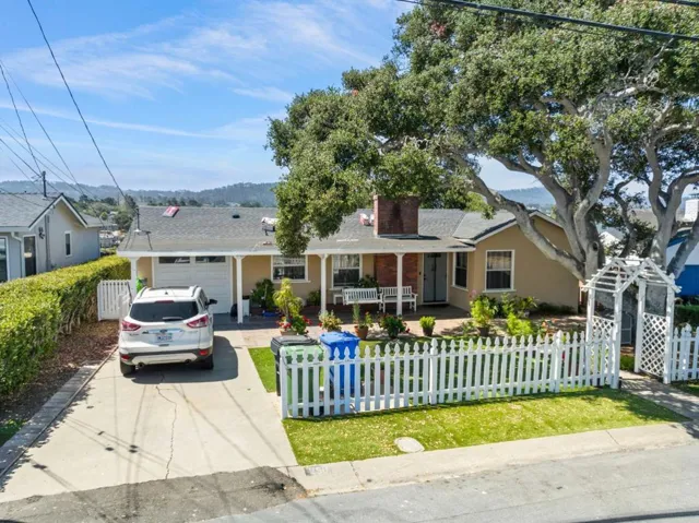 950 Portola, Del Rey Oaks, California 93940