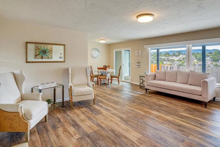 950 Portola, Del Rey Oaks, California 93940