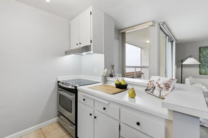 250 Whitmore Street 104, Oakland, California 94611