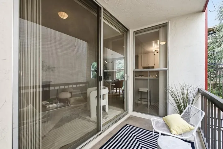 250 Whitmore Street 104, Oakland, California 94611