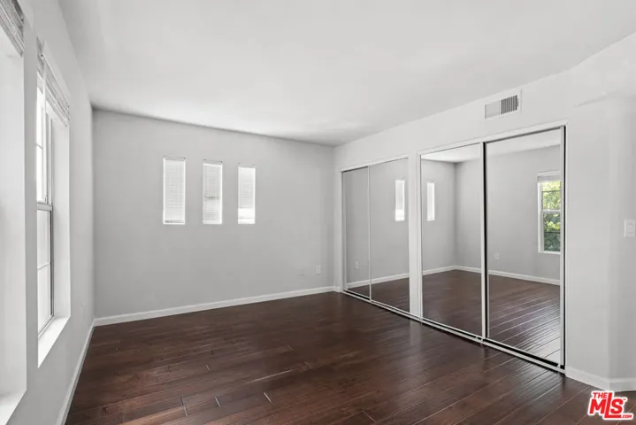 14061 Milbank Street 4, Sherman Oaks, California 91423