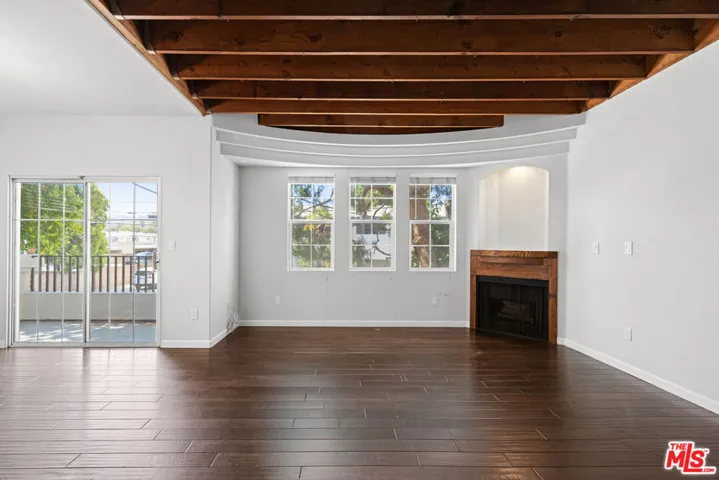 14061 Milbank Street 4, Sherman Oaks, California 91423
