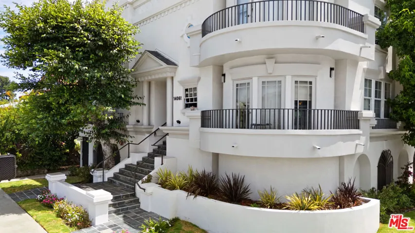 14061 Milbank Street 4, Sherman Oaks, California 91423