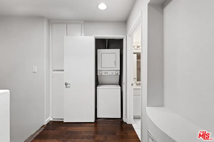 14061 Milbank Street 4, Sherman Oaks, California 91423
