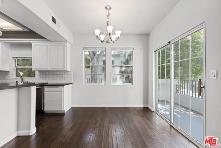 14061 Milbank Street 4, Sherman Oaks, California 91423
