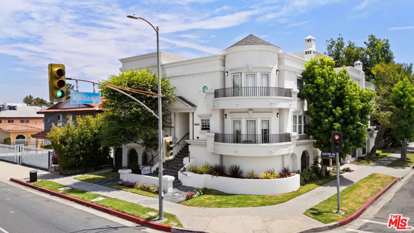 14061 Milbank Street 4, Sherman Oaks, California 91423