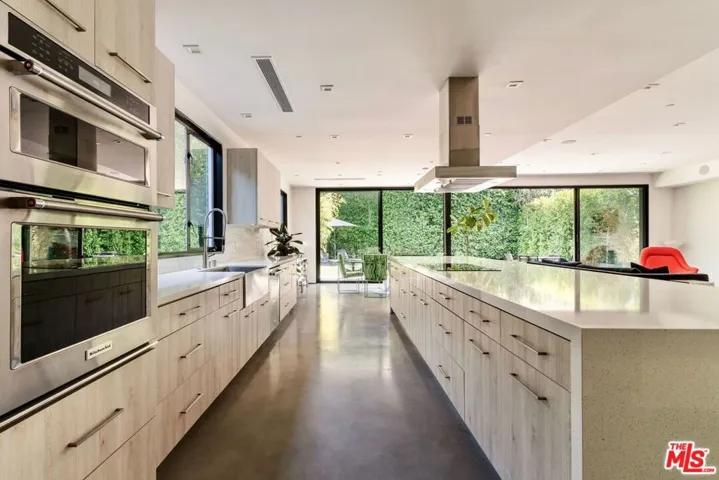 1716 Amherst Avenue, Los Angeles, California 90025