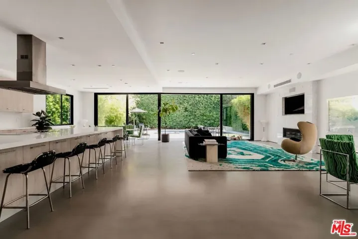 1716 Amherst Avenue, Los Angeles, California 90025