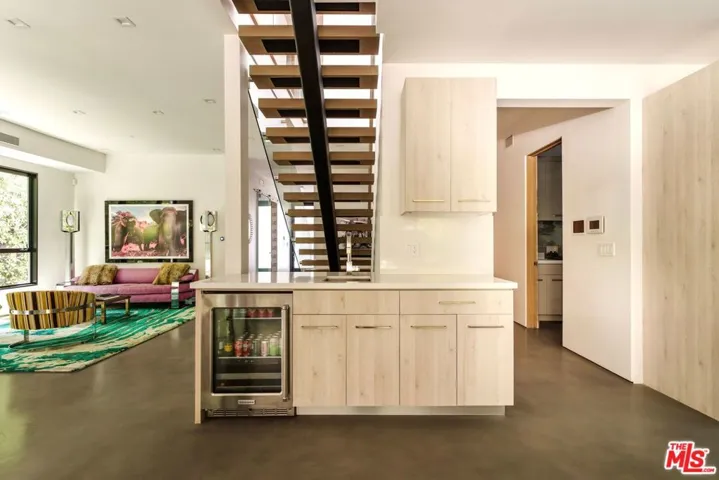 1716 Amherst Avenue, Los Angeles, California 90025