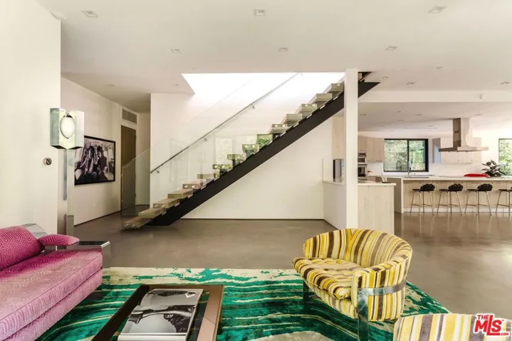 1716 Amherst Avenue, Los Angeles, California 90025