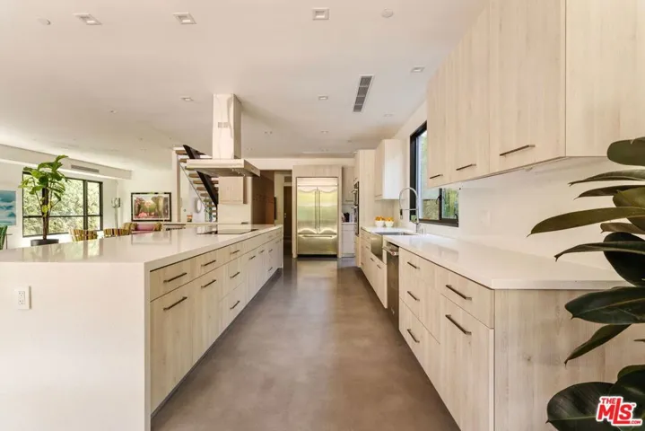 1716 Amherst Avenue, Los Angeles, California 90025