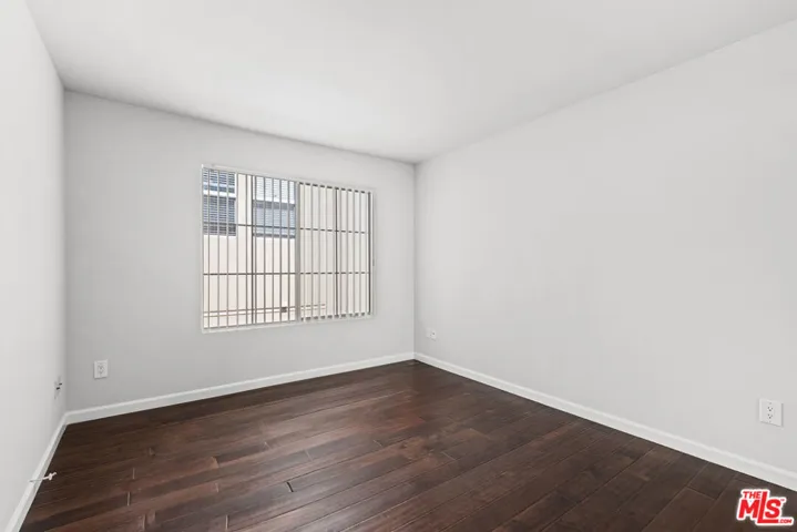 10627 Moorpark Street 8, North Hollywood, California 91602