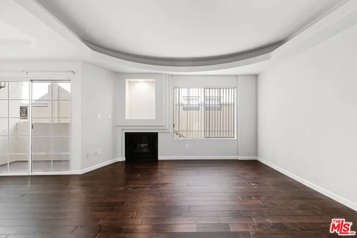 10627 Moorpark Street 8, North Hollywood, California 91602