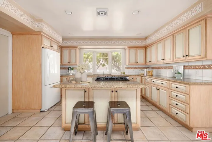 2730 Anchor Avenue, Los Angeles, California 90064