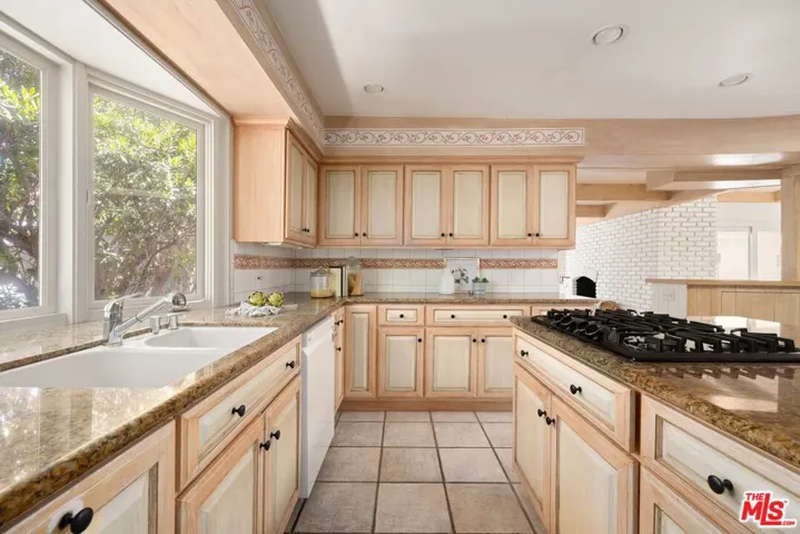 2730 Anchor Avenue, Los Angeles, California 90064