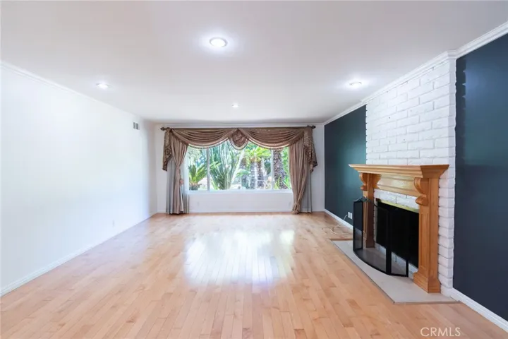 333 W Wistaria Avenue, Arcadia, California 91007