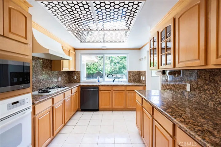 333 W Wistaria Avenue, Arcadia, California 91007