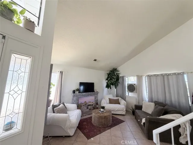 15660 Lake Ridge Road, Lake Elsinore, California 92530