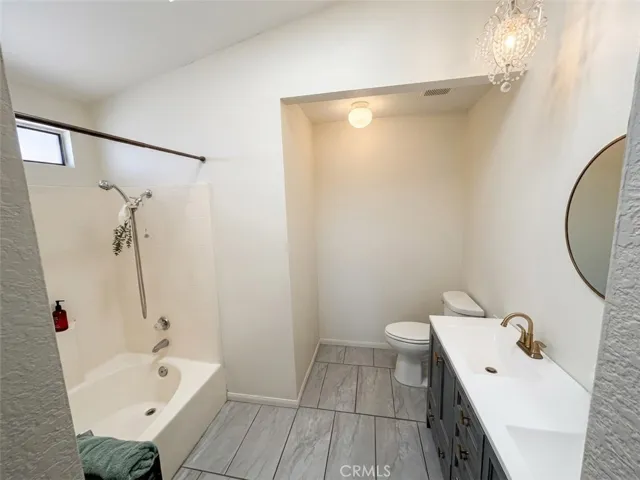 15660 Lake Ridge Road, Lake Elsinore, California 92530