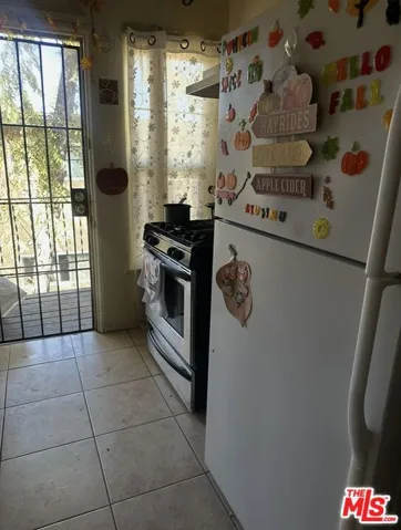 UNIT 7 KITCHEN
