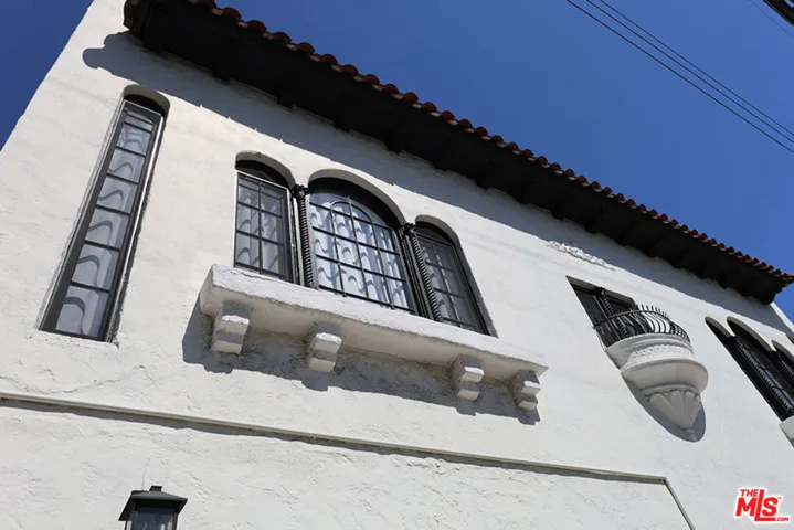 710 N Van Ness Avenue, Los Angeles, California 90038