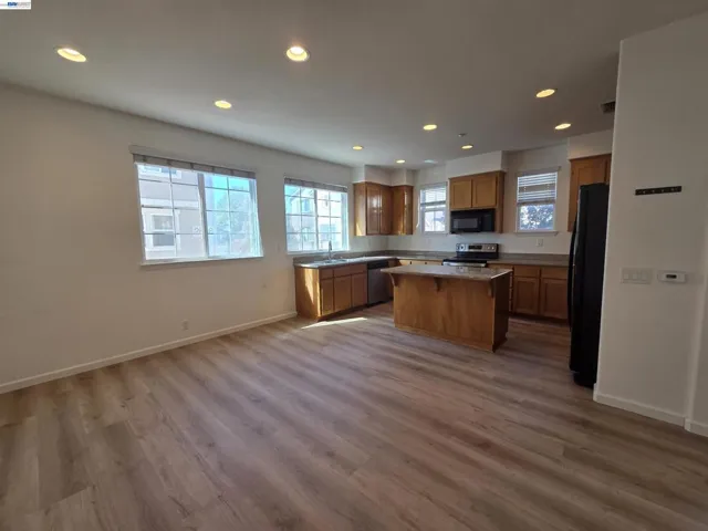 2985 First Street, Livermore, California 94551