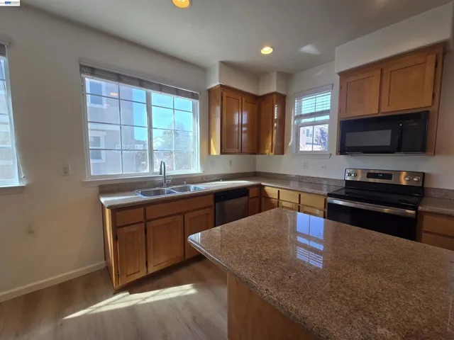 2985 First Street, Livermore, California 94551