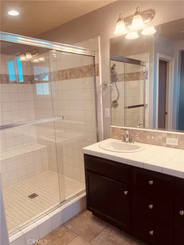 6251 E Overlook, Fresno, California 93727