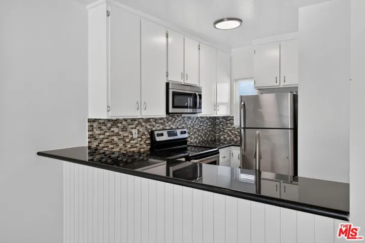 311 Montana Avenue 302, Santa Monica, California 90403