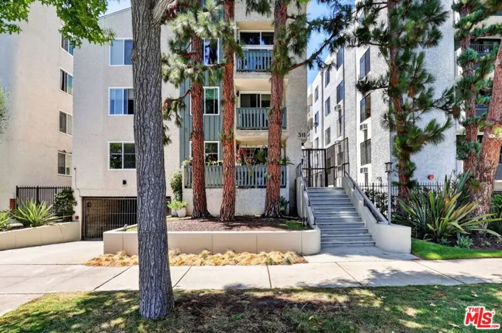 311 Montana Avenue 302, Santa Monica, California 90403