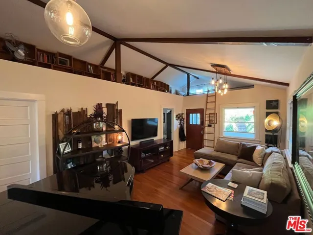 1315 N Mccadden Place, Los Angeles, California 90028