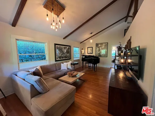 1315 N Mccadden Place, Los Angeles, California 90028