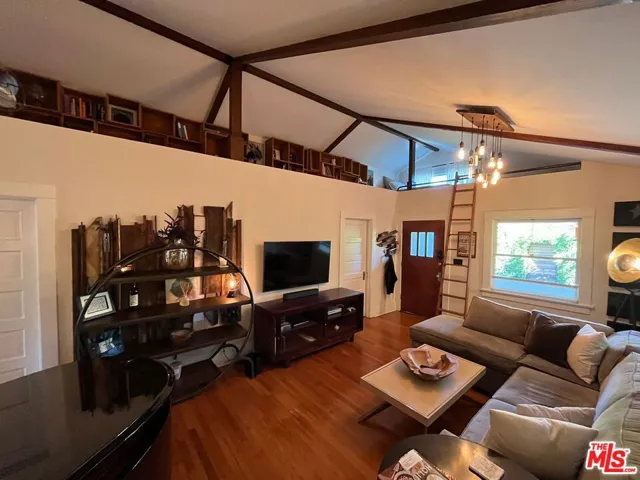 1315 N Mccadden Place, Los Angeles, California 90028