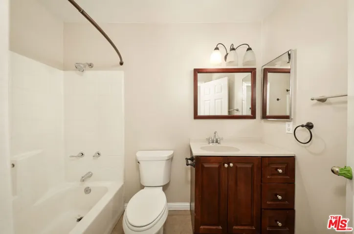 3216 Ranchgate Drive, Bakersfield, California 93312