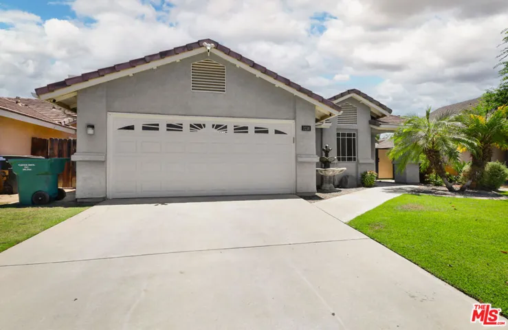 3216 Ranchgate Drive, Bakersfield, California 93312