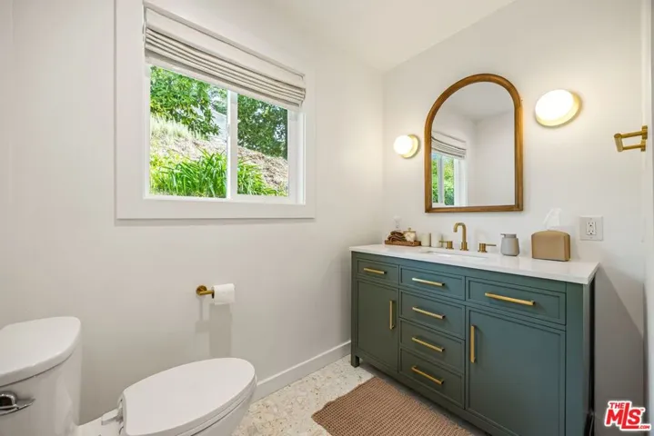 107 Alto Drive, Oak View, California 93022