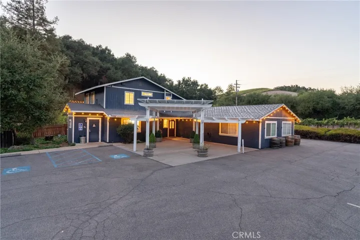 Approaching the Tasting Room.