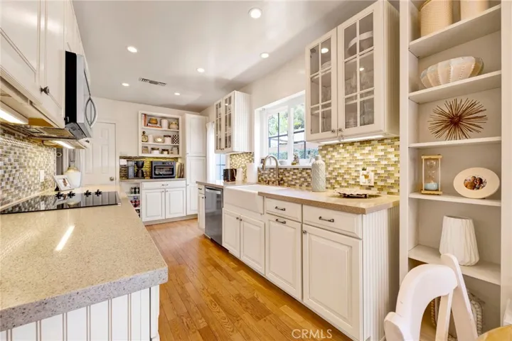 3374 Floyd, Los Angeles, California 90068