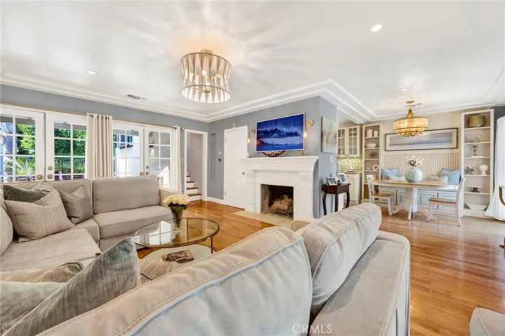3374 Floyd, Los Angeles, California 90068