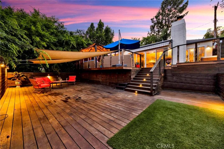 3374 Floyd, Los Angeles, California 90068