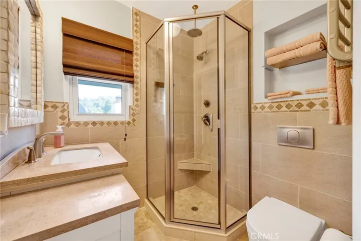 3374 Floyd, Los Angeles, California 90068