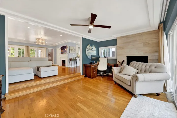 3374 Floyd, Los Angeles, California 90068
